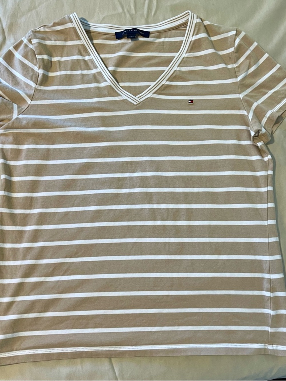 Tommy Hilfiger Women's Beige and White Striped V-Neck Tee